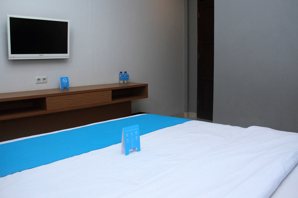 Airy Ujung Pandang Maricaya Lembu 9 Makassar Hotel Buitenkant foto